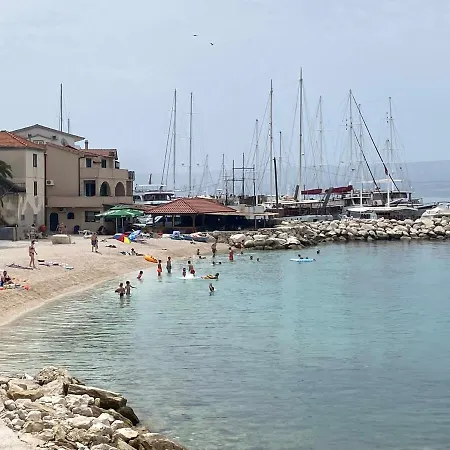 New Ole, Stone House, Sea View, Jacuzzi Jesenice (Split-Dalmatia)