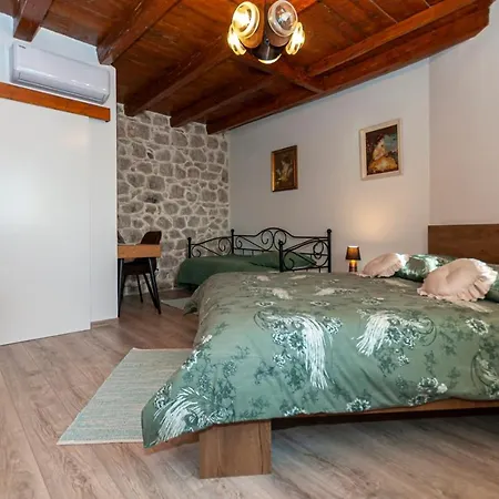 New Ole, Stone House, Sea View, Jacuzzi *