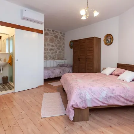 New Ole, Stone House, Sea View, Jacuzzi *