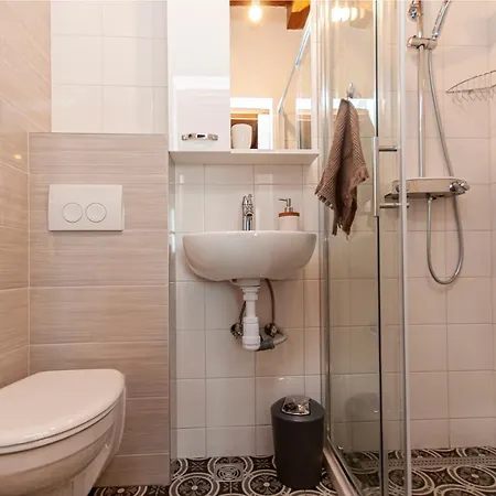 Villa New Ole, Stone House, Sea View, Jacuzzi Jesenice (Split-Dalmatia)