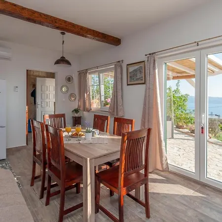 New Ole, Stone House, Sea View, Jacuzzi Jesenice (Split-Dalmatia)