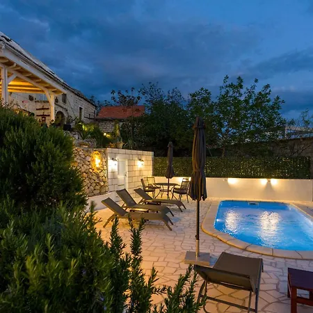 New Ole, Stone House, Sea View, Jacuzzi Villa Jesenice (Split-Dalmatia)