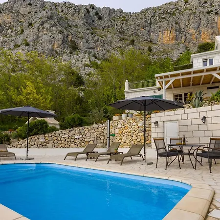New Ole, Stone House, Sea View, Jacuzzi Jesenice (Split-Dalmatia)