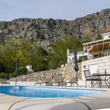 Villa New Ole, Stone House, Sea View, Jacuzzi